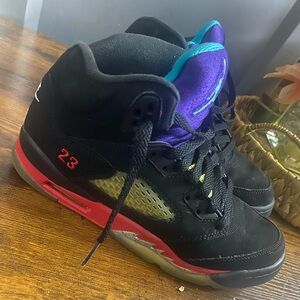 Nike Air Jordan 5 Retro “Top 3” GS Boys Shoes 5.5  Fire Red Metallic Grape